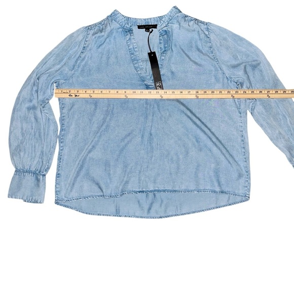 NWT Chambray top size large - Picture 7 of 8